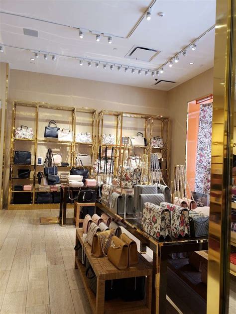 tory burch outlet store locations near me.